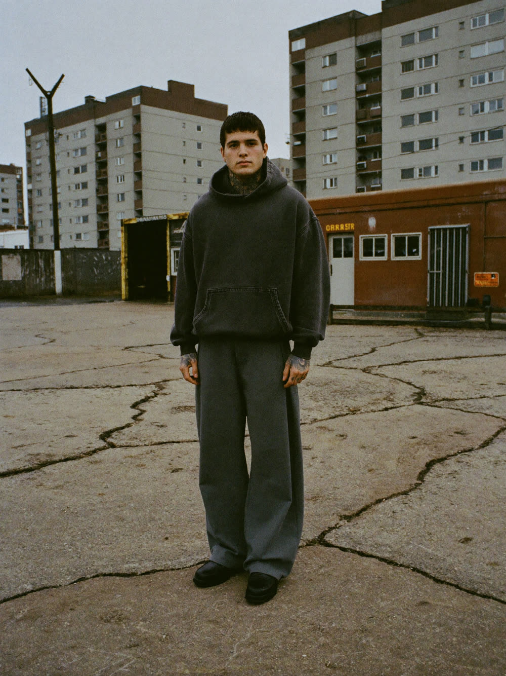 Antisocial — уличная одежда, город и природа